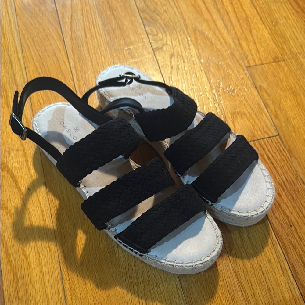 Caslon Black and Cream Comfort Sandals espadrille